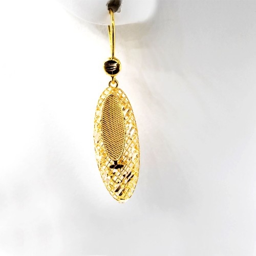 گوشواره هرمی